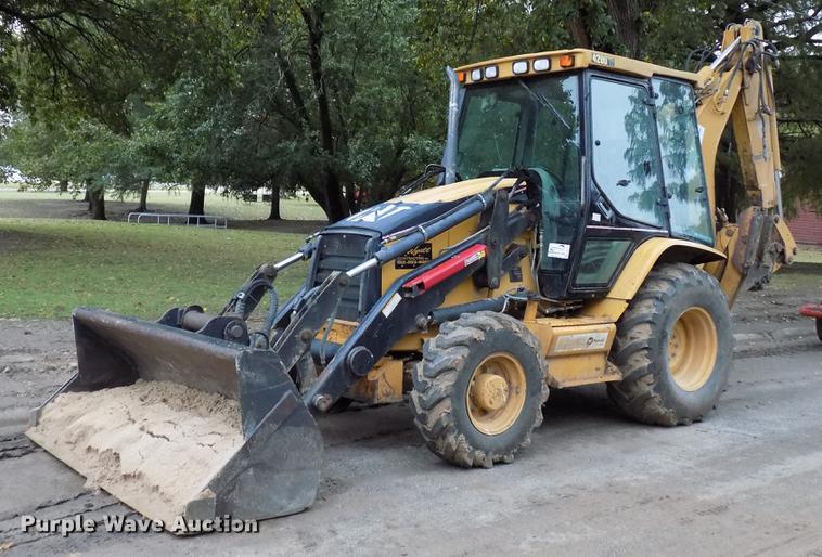 image for item DD3470 Caterpillar 420D backhoe
