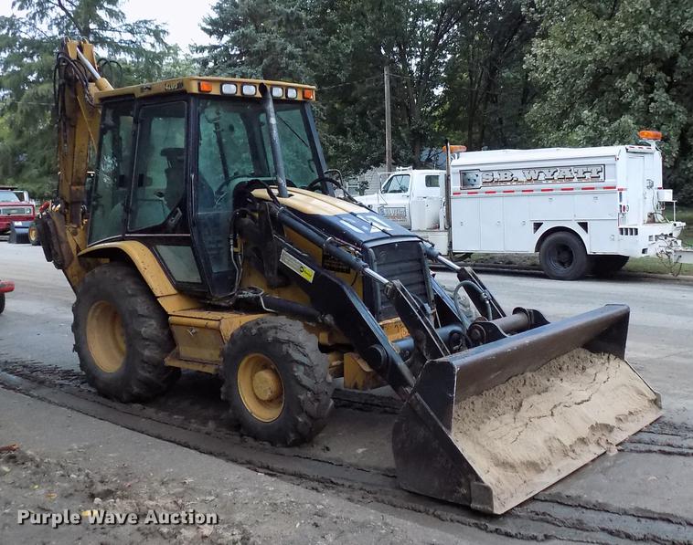 image for item DD3470 Caterpillar 420D backhoe