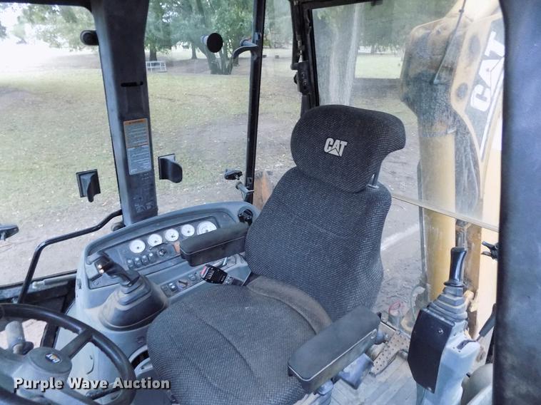 image for item DD3470 Caterpillar 420D backhoe