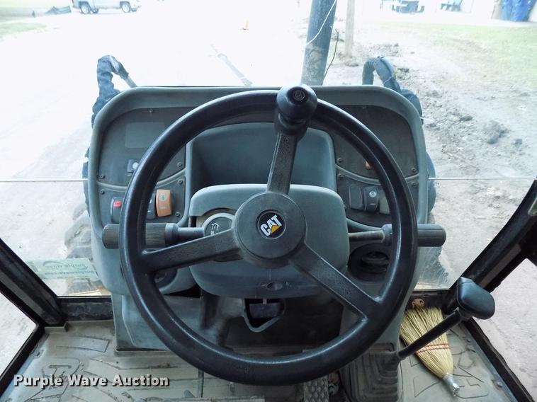 image for item DD3470 Caterpillar 420D backhoe