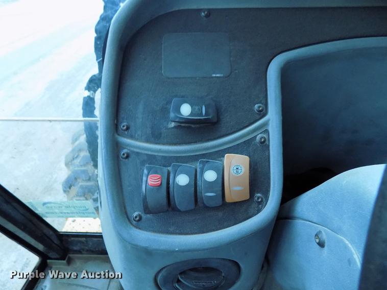 image for item DD3470 Caterpillar 420D backhoe