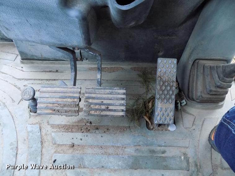 image for item DD3470 Caterpillar 420D backhoe