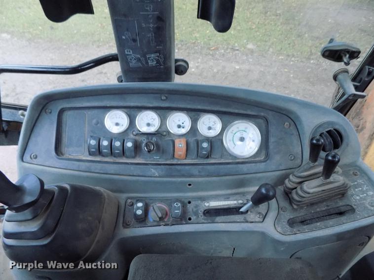 image for item DD3470 Caterpillar 420D backhoe