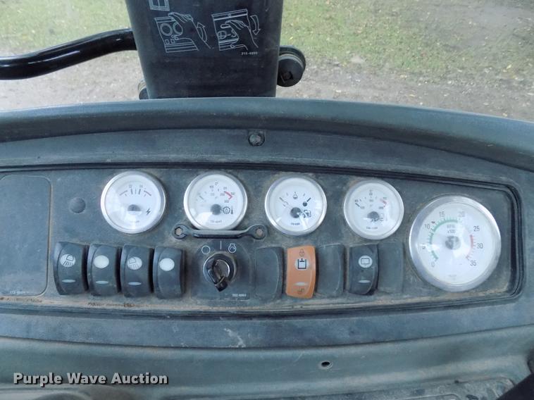 image for item DD3470 Caterpillar 420D backhoe