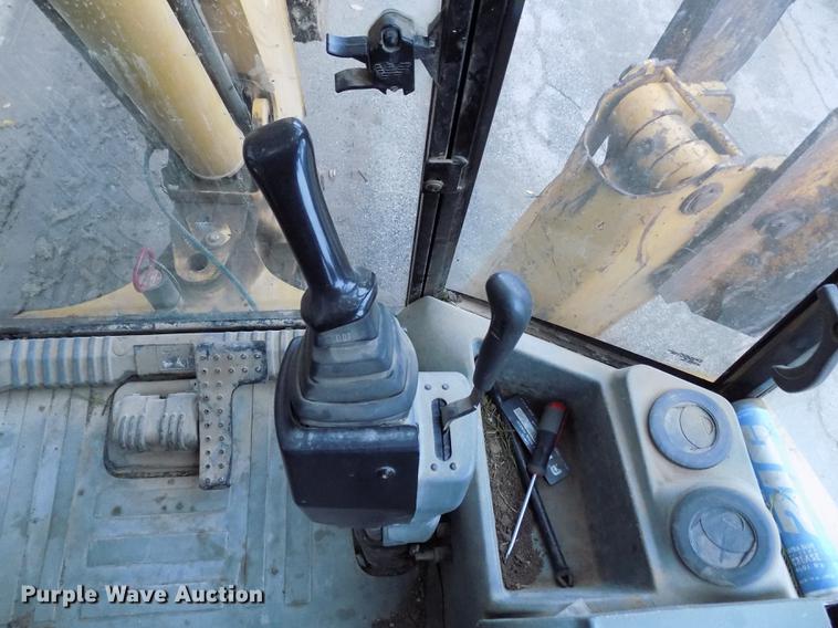 image for item DD3470 Caterpillar 420D backhoe