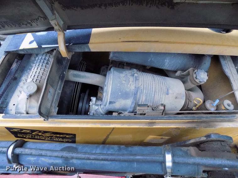 image for item DD3470 Caterpillar 420D backhoe