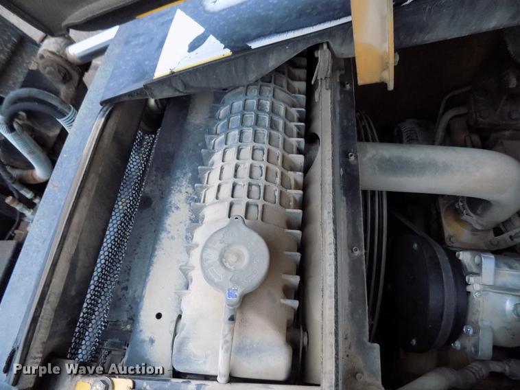 image for item DD3470 Caterpillar 420D backhoe