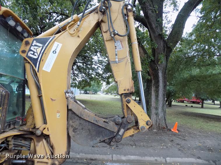 image for item DD3470 Caterpillar 420D backhoe