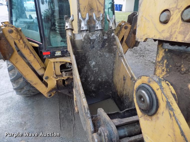 image for item DD3470 Caterpillar 420D backhoe