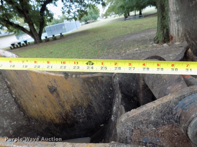 image for item DD3470 Caterpillar 420D backhoe