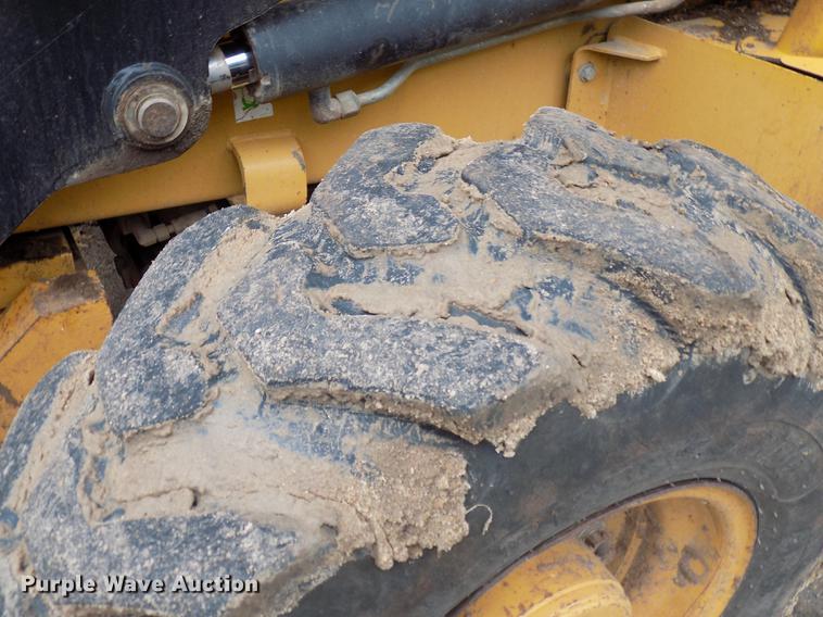 image for item DD3470 Caterpillar 420D backhoe