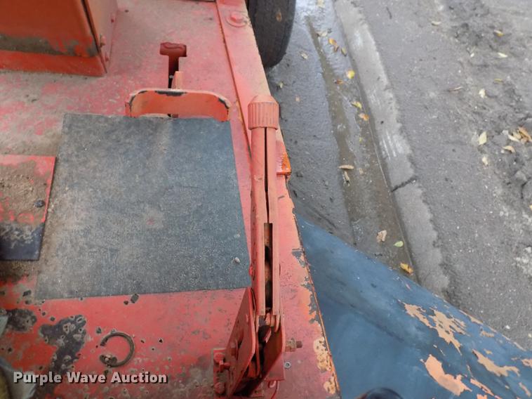 image for item DD3471 Waldon Sweepmaster broom