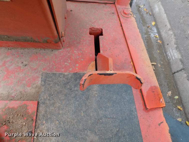 image for item DD3471 Waldon Sweepmaster broom