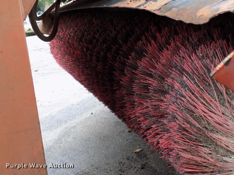 image for item DD3471 Waldon Sweepmaster broom