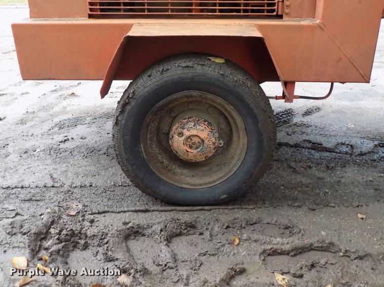 image for item DD3471 Waldon Sweepmaster broom