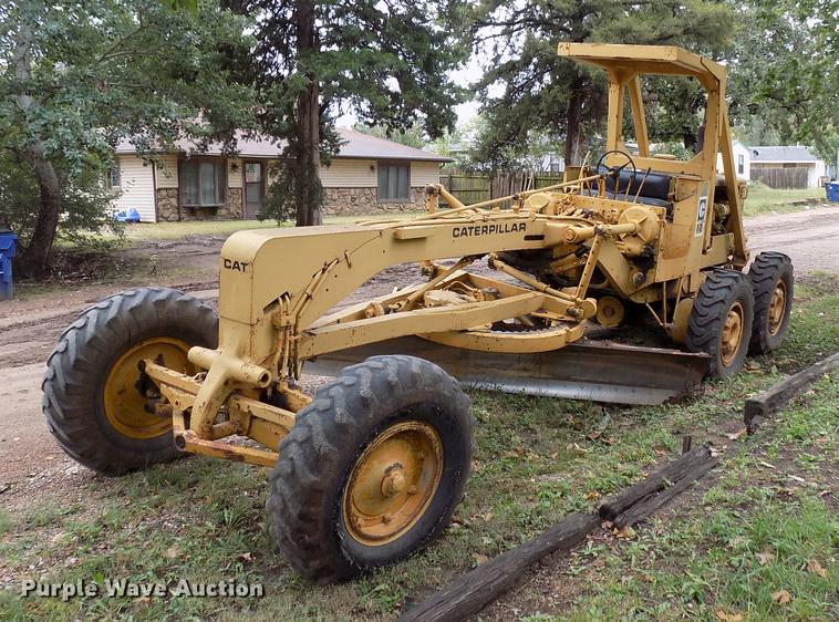 image for item DD3472 1964 Caterpillar 12E rigid frame motor grader