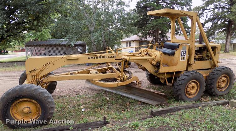image for item DD3472 1964 Caterpillar 12E rigid frame motor grader