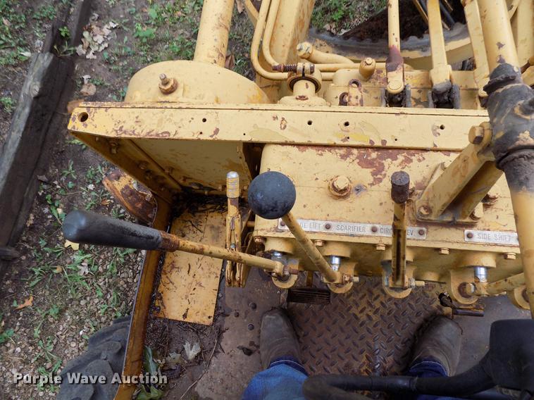 image for item DD3472 1964 Caterpillar 12E rigid frame motor grader