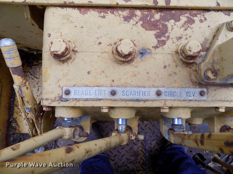 image for item DD3472 1964 Caterpillar 12E rigid frame motor grader