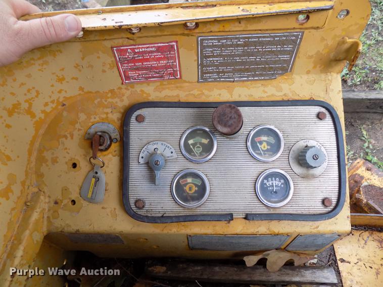 image for item DD3472 1964 Caterpillar 12E rigid frame motor grader