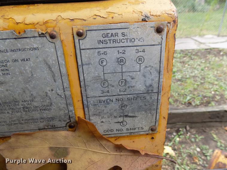 image for item DD3472 1964 Caterpillar 12E rigid frame motor grader