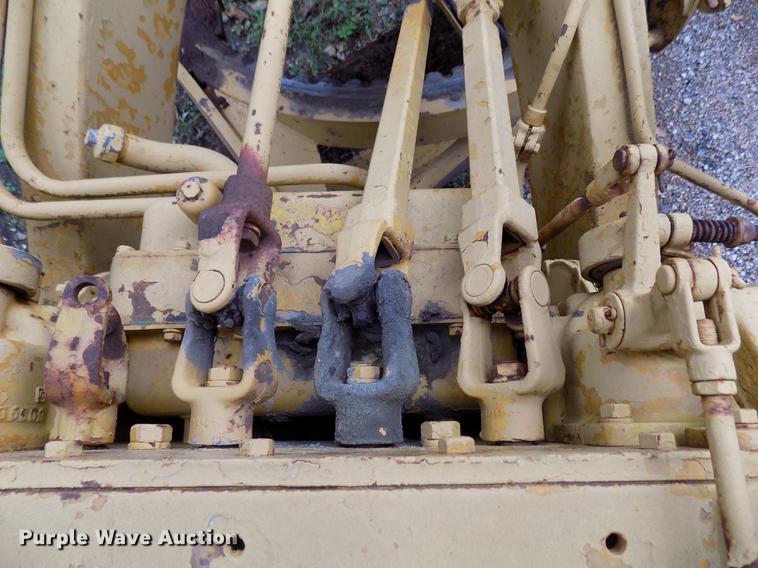 image for item DD3472 1964 Caterpillar 12E rigid frame motor grader