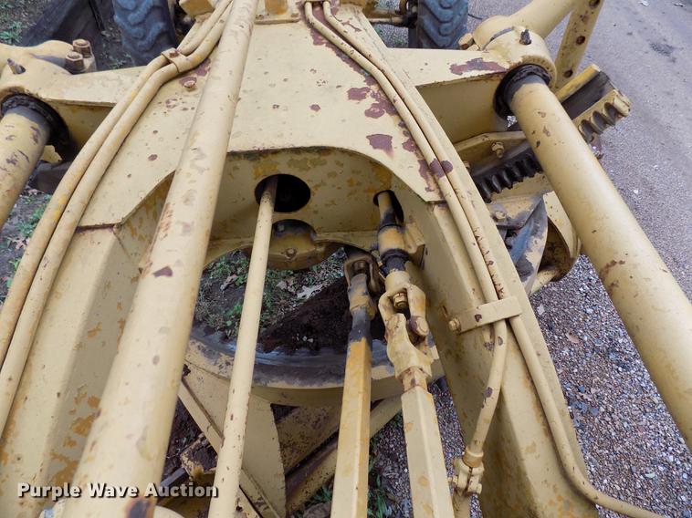 image for item DD3472 1964 Caterpillar 12E rigid frame motor grader