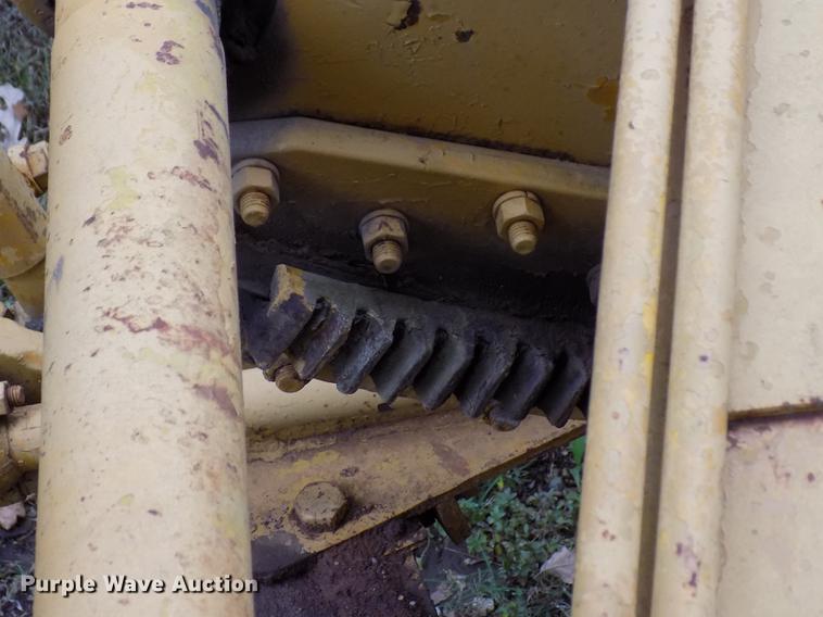 image for item DD3472 1964 Caterpillar 12E rigid frame motor grader
