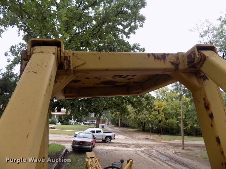 image for item DD3472 1964 Caterpillar 12E rigid frame motor grader