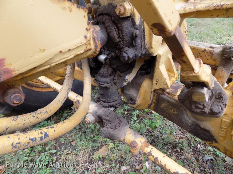 image for item DD3472 1964 Caterpillar 12E rigid frame motor grader