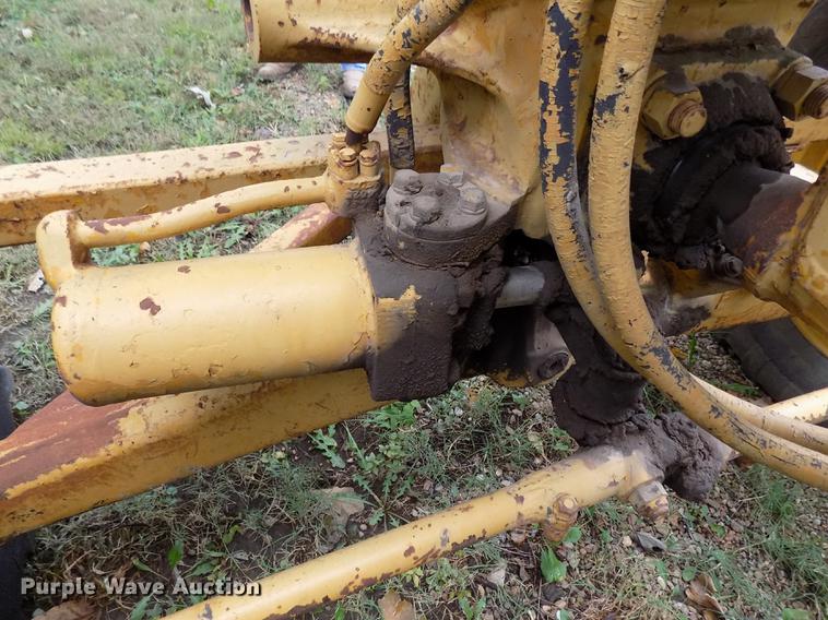 image for item DD3472 1964 Caterpillar 12E rigid frame motor grader