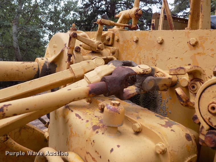 image for item DD3472 1964 Caterpillar 12E rigid frame motor grader