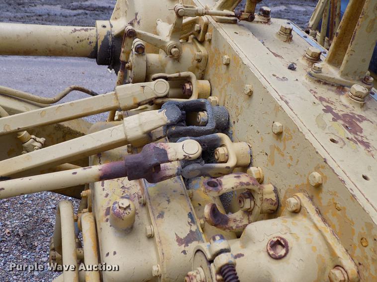 image for item DD3472 1964 Caterpillar 12E rigid frame motor grader