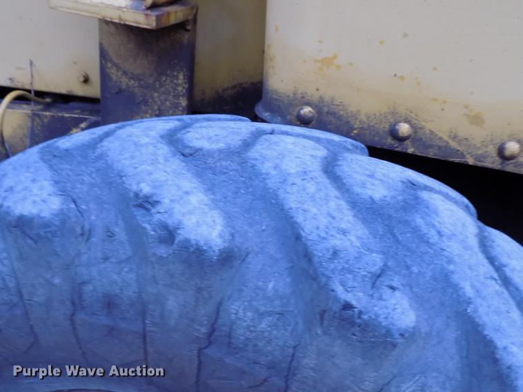 image for item DD3472 1964 Caterpillar 12E rigid frame motor grader