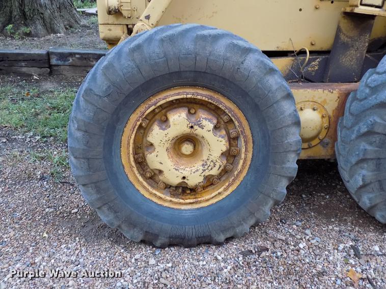 image for item DD3472 1964 Caterpillar 12E rigid frame motor grader