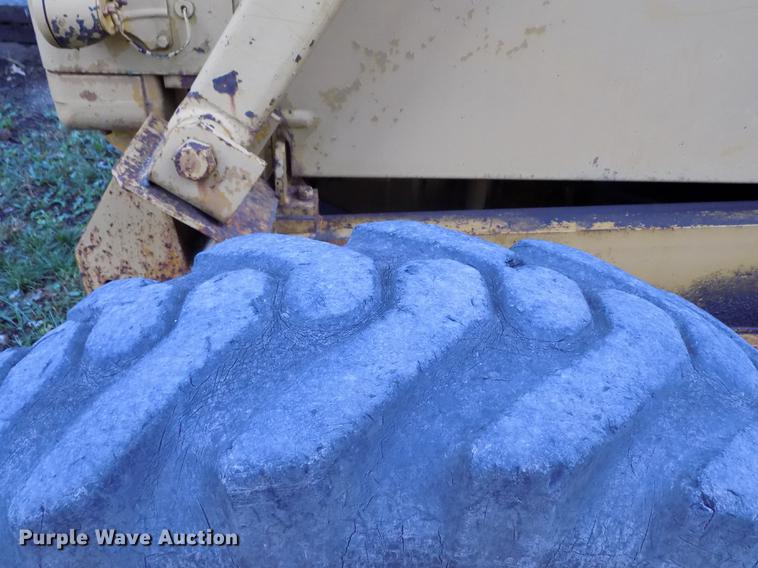 image for item DD3472 1964 Caterpillar 12E rigid frame motor grader