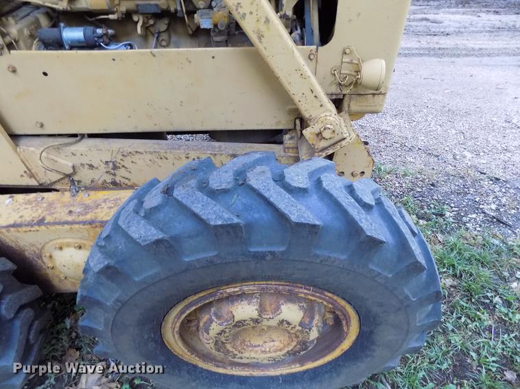 image for item DD3472 1964 Caterpillar 12E rigid frame motor grader