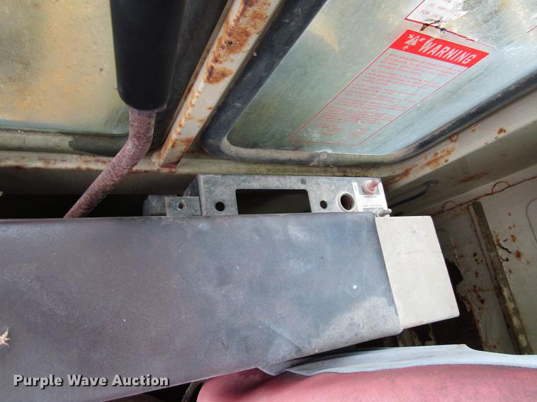 image for item DD4390 1987 Komatsu PC200LC-3 excavator