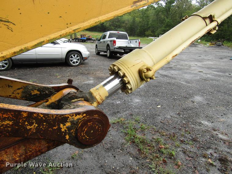 image for item DD4390 1987 Komatsu PC200LC-3 excavator