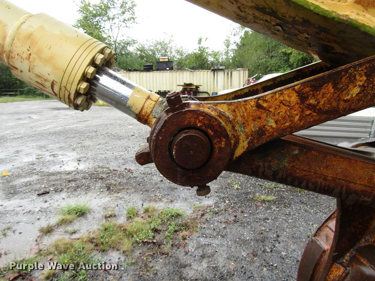 image for item DD4390 1987 Komatsu PC200LC-3 excavator