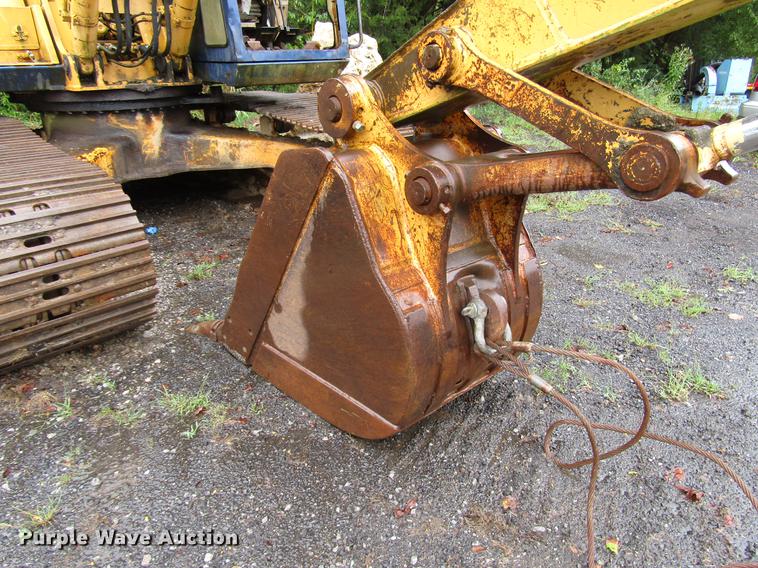 image for item DD4390 1987 Komatsu PC200LC-3 excavator