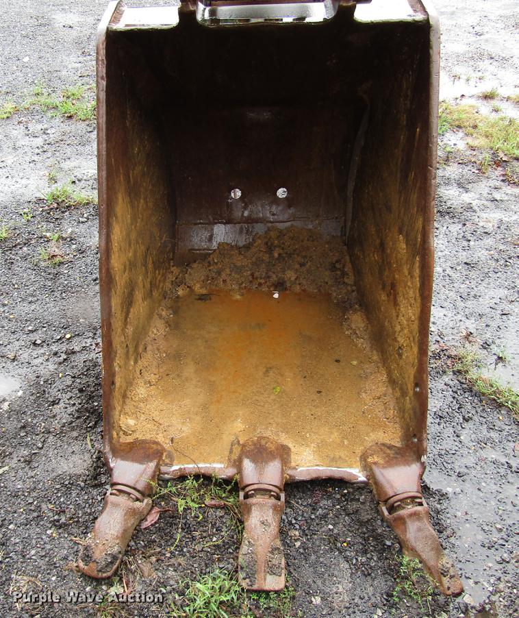 image for item DD4390 1987 Komatsu PC200LC-3 excavator