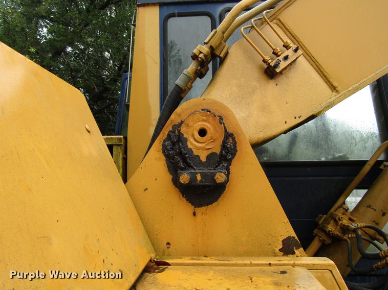 image for item DD4390 1987 Komatsu PC200LC-3 excavator