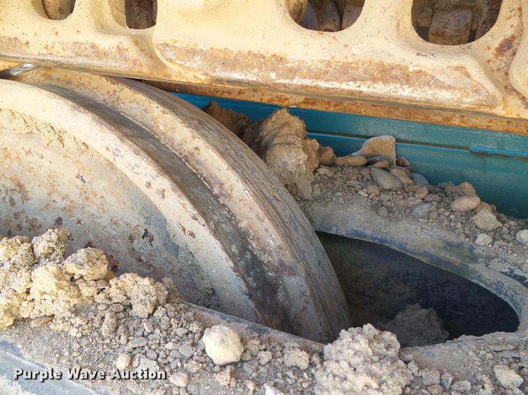 image for item DD5909 2006 Powerscreen Chieftain 2100 screening plant
