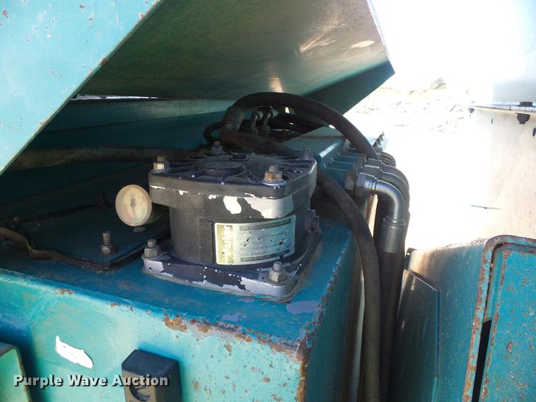 image for item DD5909 2006 Powerscreen Chieftain 2100 screening plant