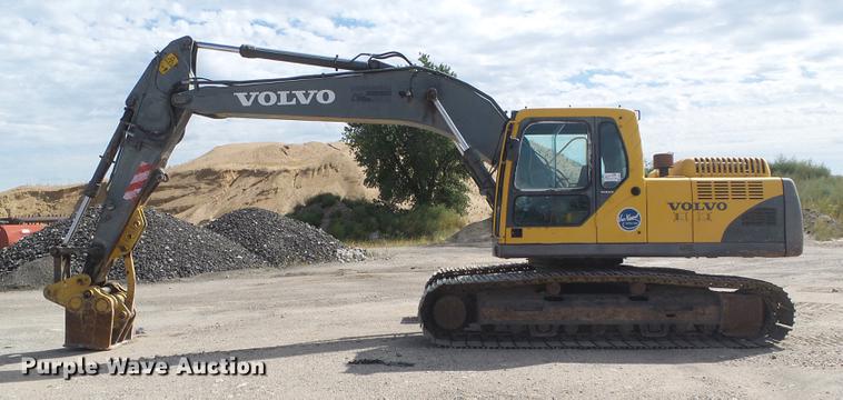 image for item DD5912 2002 Volvo EC210B excavator