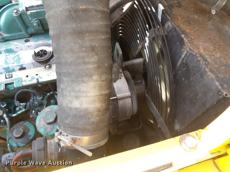 image for item DD5912 2002 Volvo EC210B excavator