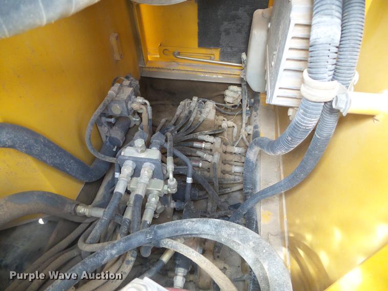 image for item DD5912 2002 Volvo EC210B excavator