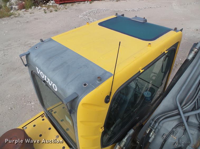 image for item DD5912 2002 Volvo EC210B excavator