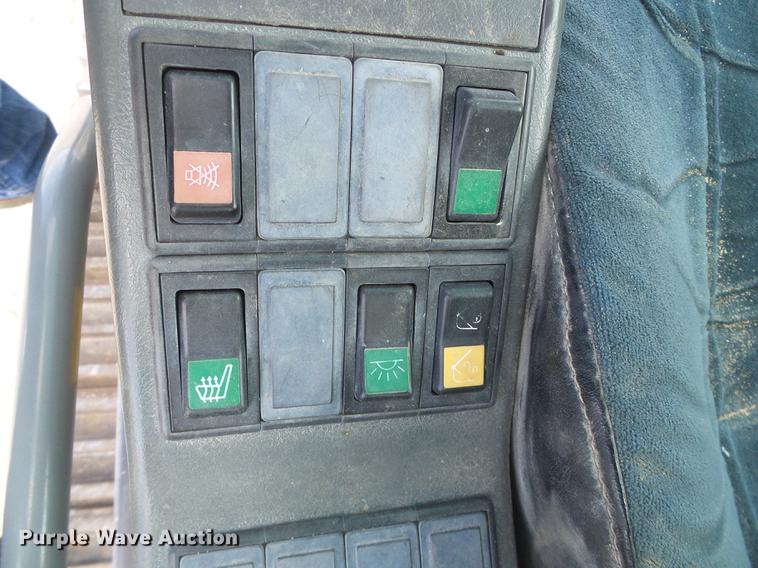 image for item DD5912 2002 Volvo EC210B excavator